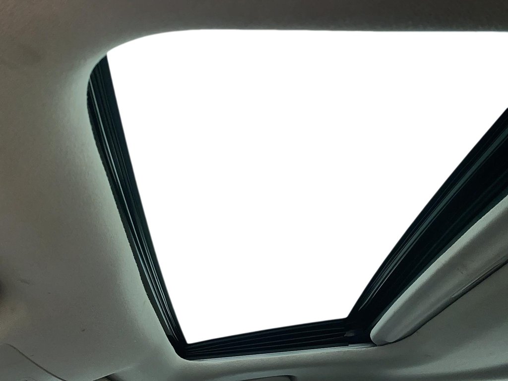 2021 Toyota Corolla LE CVT in Brantford, Ontario - 16 - w1024h768px