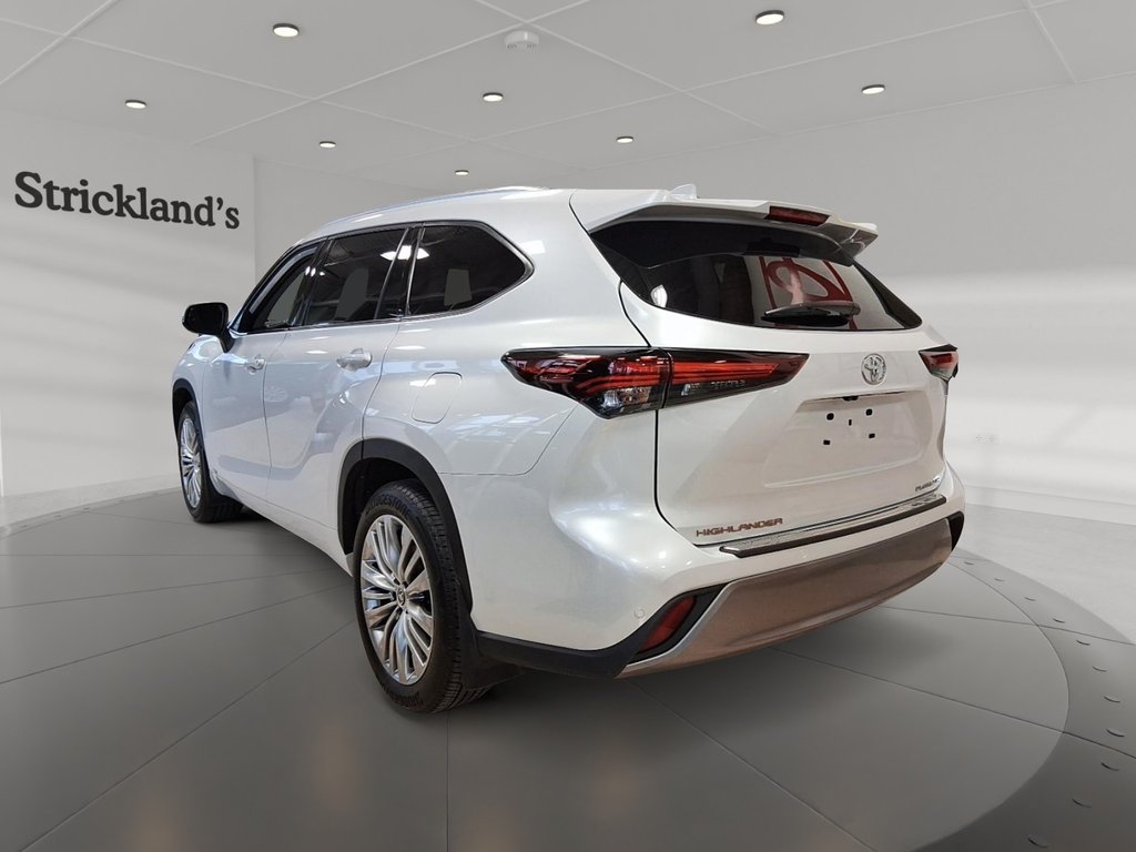 2025 Toyota Highlander Hybrid Limited AWD in Brantford, Ontario - 4 - w1024h768px