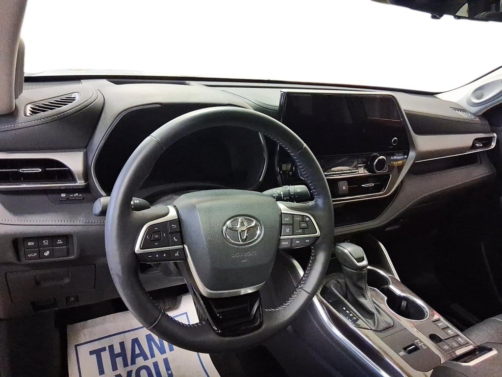 2025 Toyota Highlander Hybrid Limited AWD in Brantford, Ontario - 7 - w1024h768px