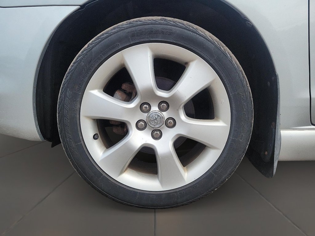 2008 Toyota Matrix 5-door XR FWD 4A in Brantford, Ontario - 7 - w1024h768px