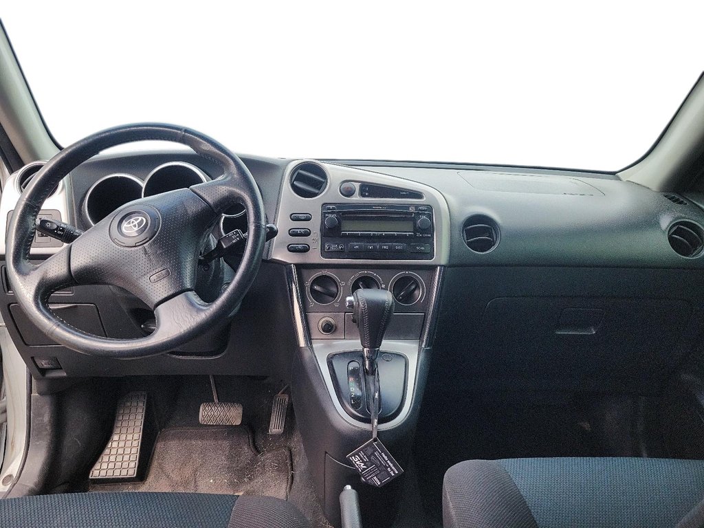 2008 Toyota Matrix 5-door XR FWD 4A in Brantford, Ontario - 9 - w1024h768px