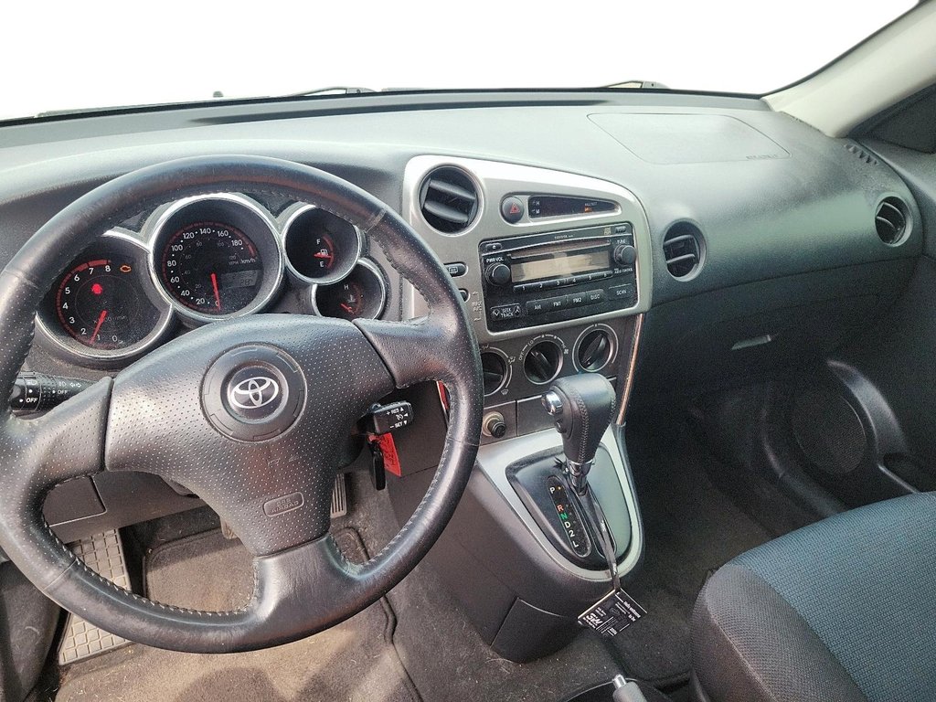 2008 Toyota Matrix 5-door XR FWD 4A in Brantford, Ontario - 13 - w1024h768px