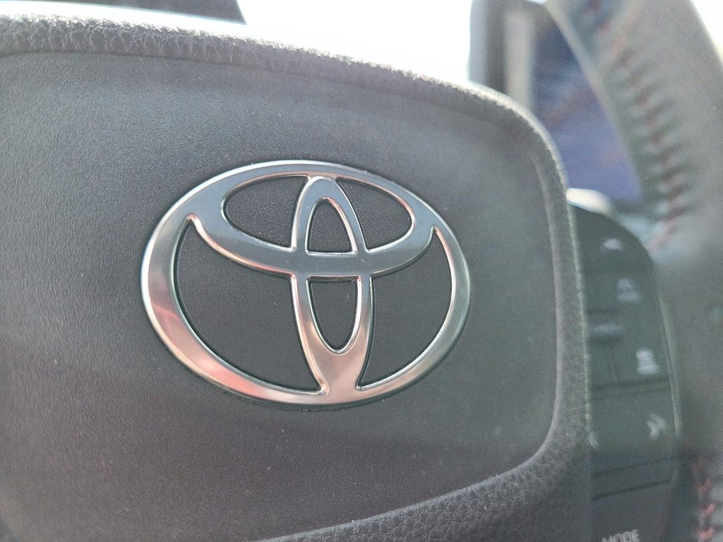 2024 Toyota Prius Plug-in Hybrid XSE in Brantford, Ontario - 21 - w1024h768px