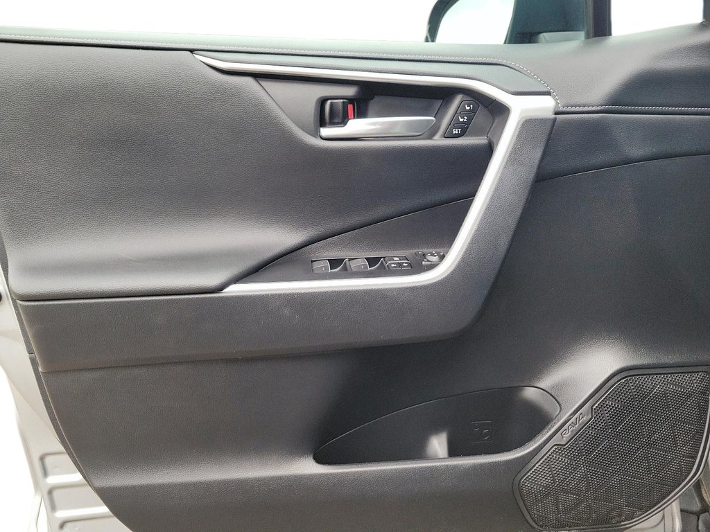 2023 Toyota RAV4 Hybrid Limited AWD in Brantford, Ontario - 10 - w1024h768px