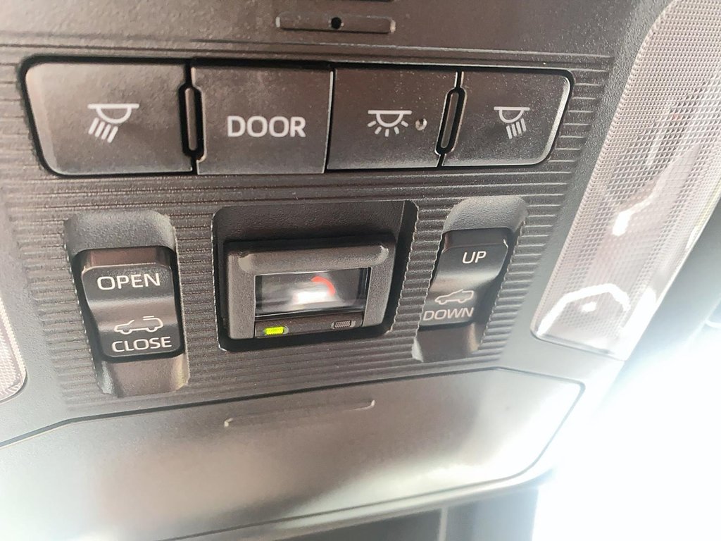 2024 Toyota RAV4 Hybrid XSE AWD in Stratford, Ontario - 19 - w1024h768px