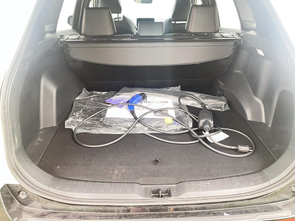 2024 Toyota RAV4 Hybrid XSE AWD in Stratford, Ontario - 6 - w1024h768px