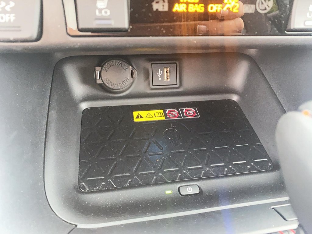 2024 Toyota RAV4 Hybrid XSE AWD in Stratford, Ontario - 18 - w1024h768px