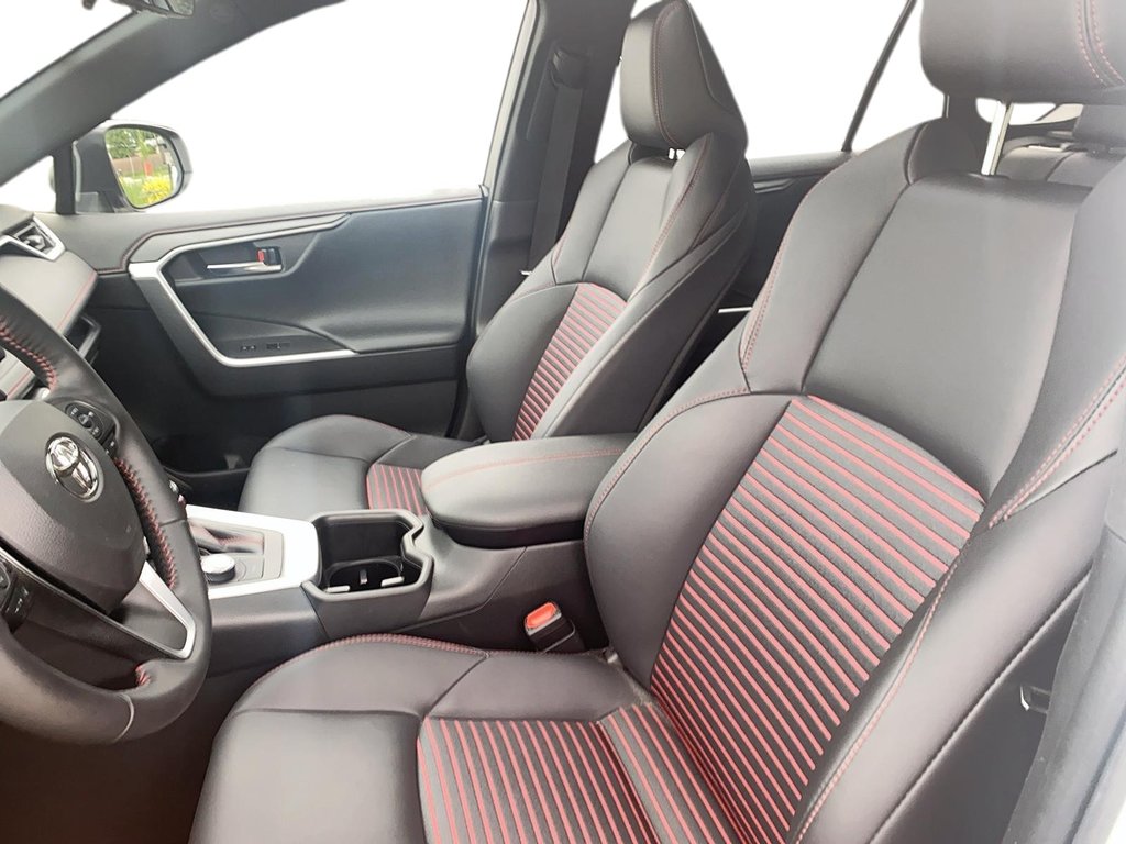 2024 Toyota RAV4 Hybrid XSE AWD in Stratford, Ontario - 8 - w1024h768px