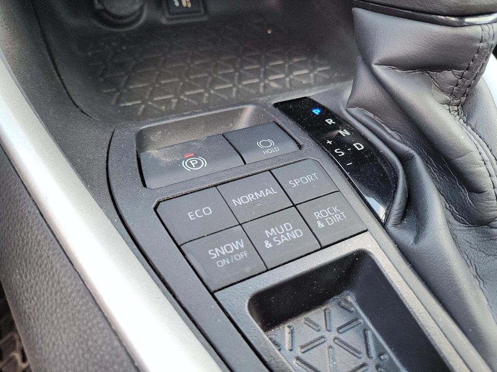 2024 Toyota RAV4 Hybrid XLE AWD in Brantford, Ontario - 19 - w1024h768px