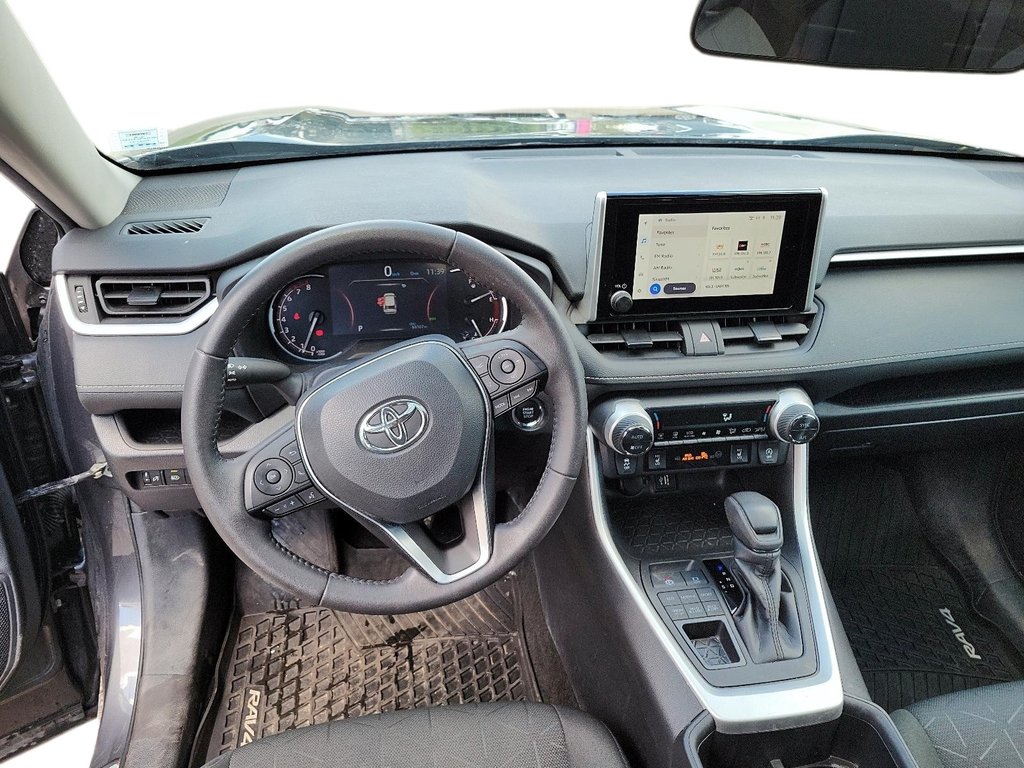 2024 Toyota RAV4 Hybrid XLE AWD in Brantford, Ontario - 9 - w1024h768px