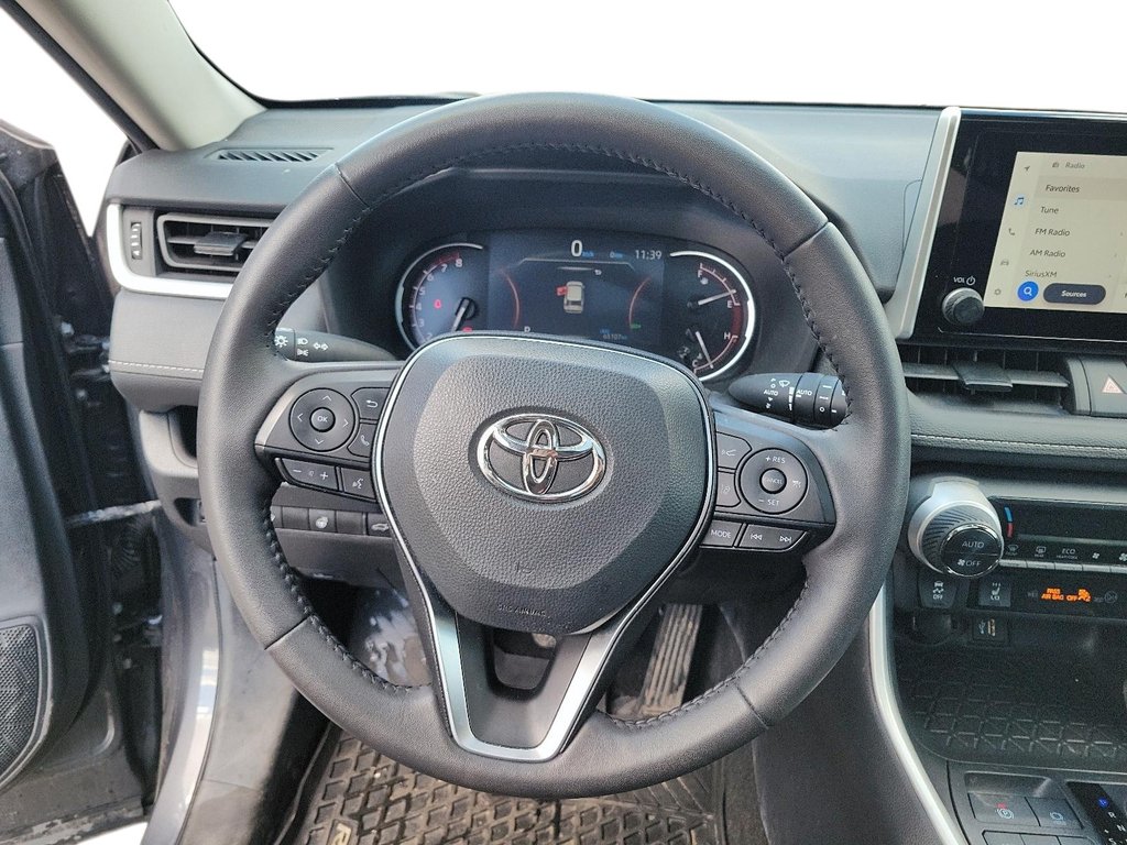 2024 Toyota RAV4 Hybrid XLE AWD in Brantford, Ontario - 11 - w1024h768px
