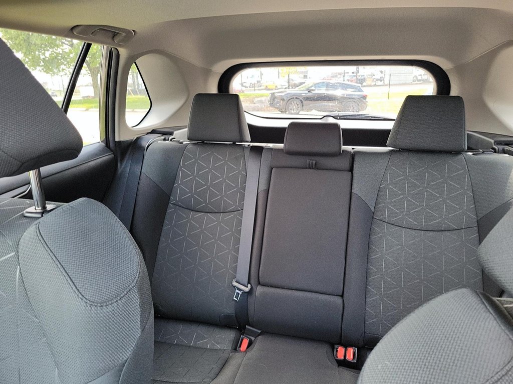 2024 Toyota RAV4 Hybrid XLE AWD in Brantford, Ontario - 15 - w1024h768px
