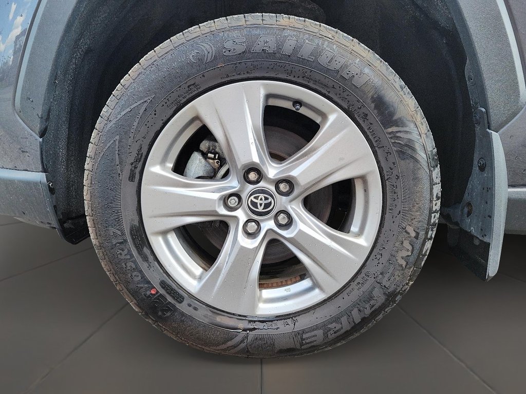 2024 Toyota RAV4 Hybrid XLE AWD in Brantford, Ontario - 7 - w1024h768px