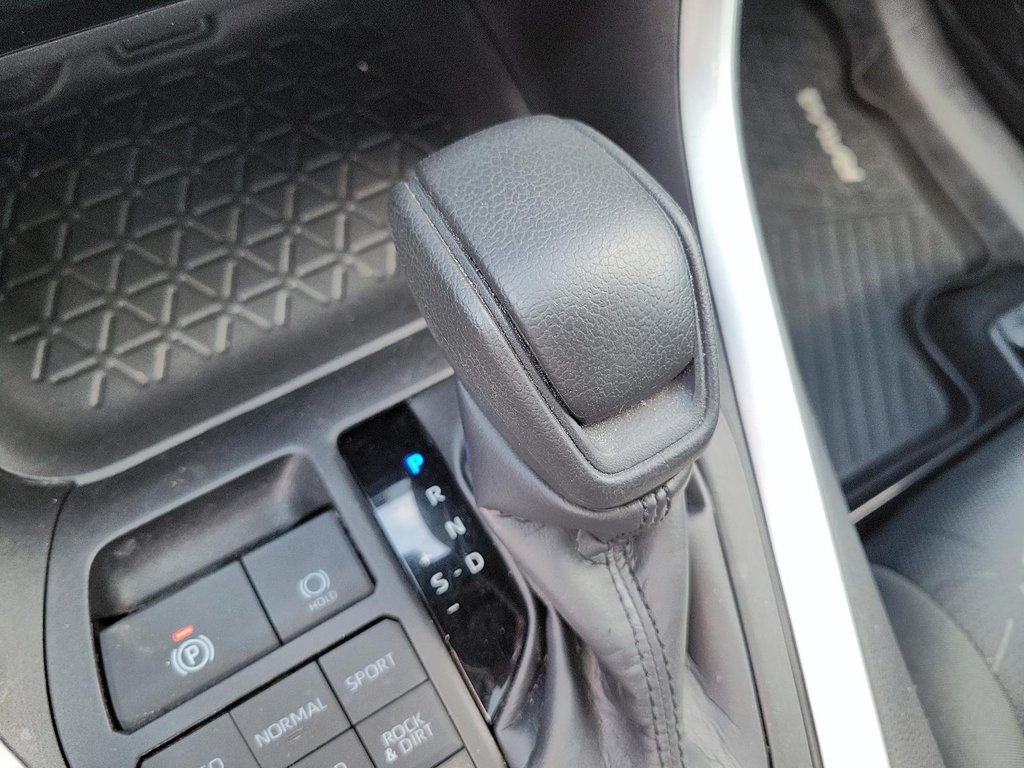 2024 Toyota RAV4 Hybrid XLE AWD in Brantford, Ontario - 14 - w1024h768px