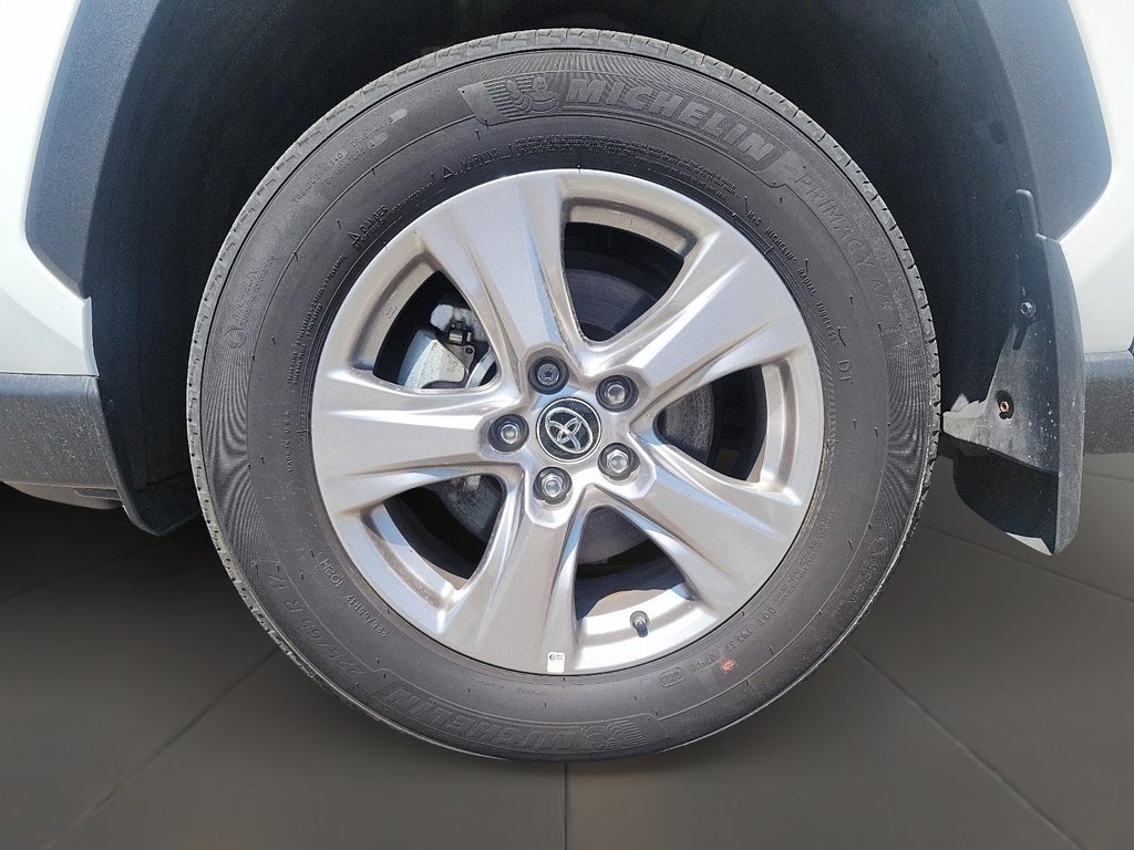 2025 Toyota RAV4 Hybrid LE AWD in Brantford, Ontario - 7 - w1024h768px