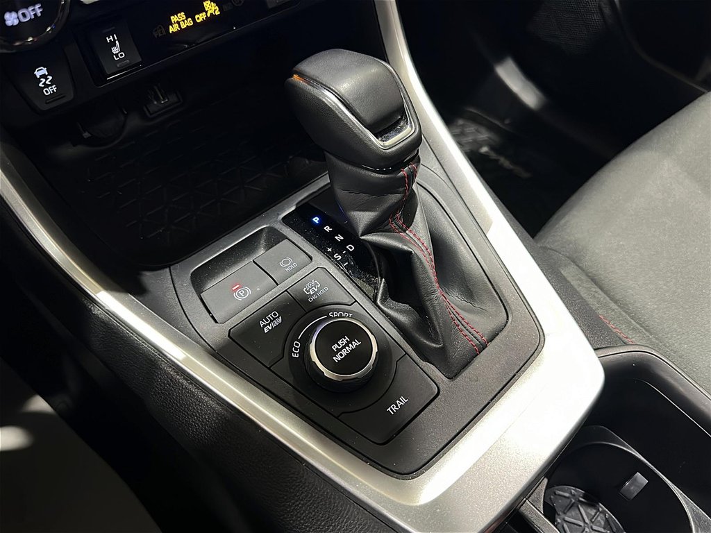 2024 Toyota RAV4 Plug-in Hybrid SE AWD in Brantford, Ontario - 14 - w1024h768px