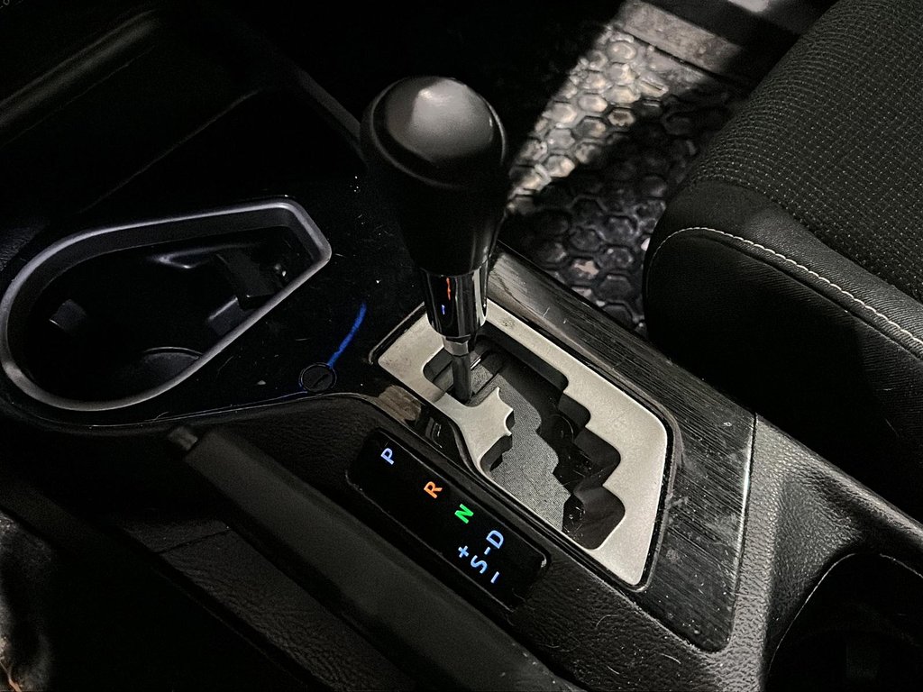 2018 Toyota RAV4 FWD XLE in Brantford, Ontario - 14 - w1024h768px