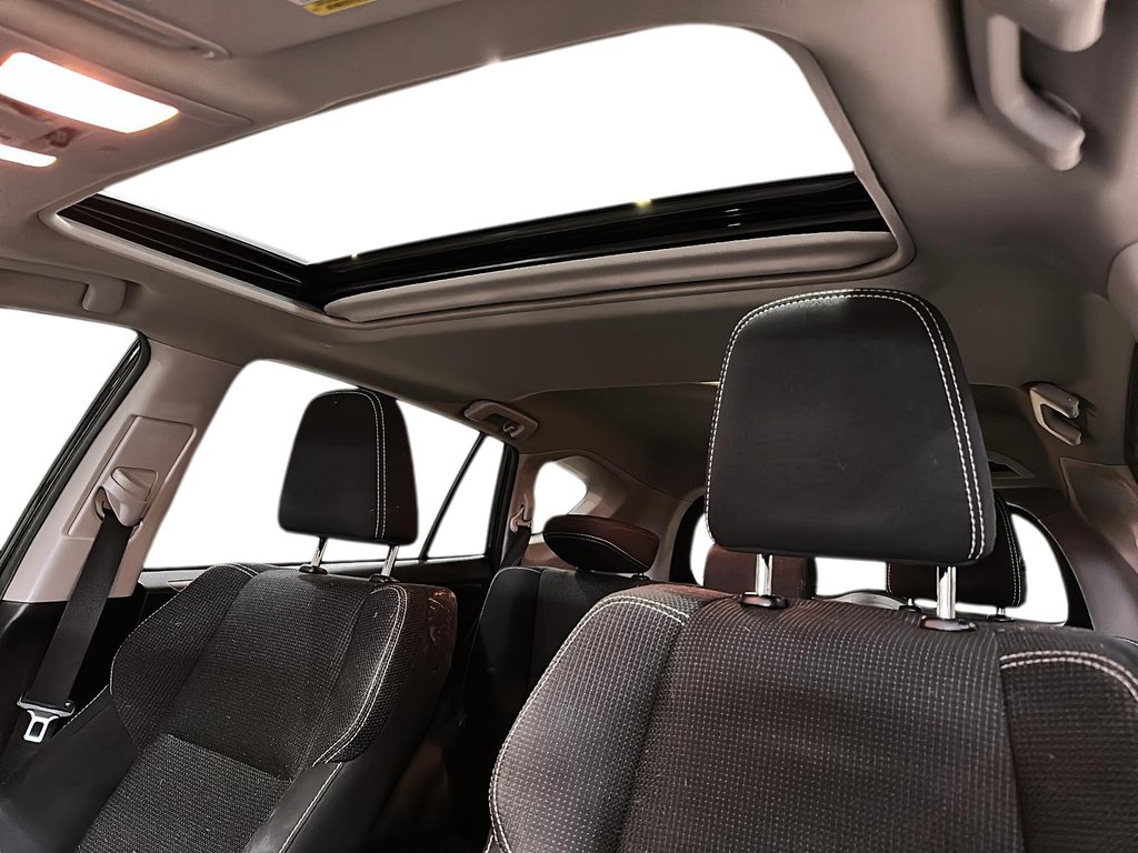 2018 Toyota RAV4 FWD XLE in Brantford, Ontario - 15 - w1024h768px