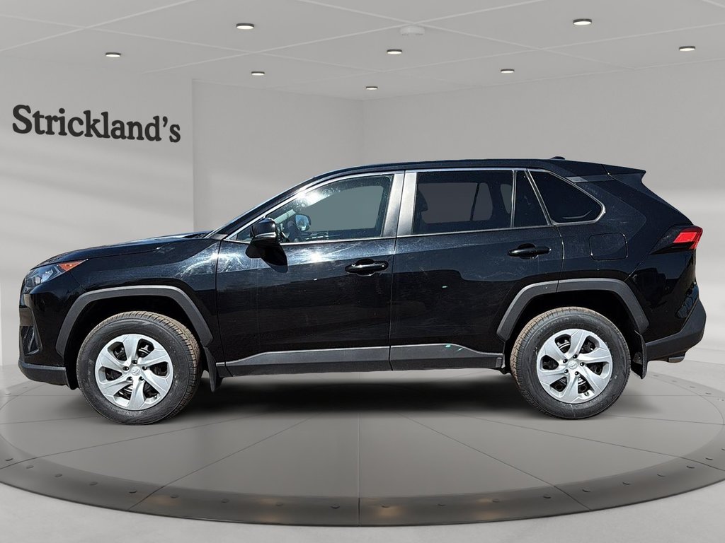 2022 Toyota RAV4 LE AWD in Stratford, Ontario - 5 - w1024h768px