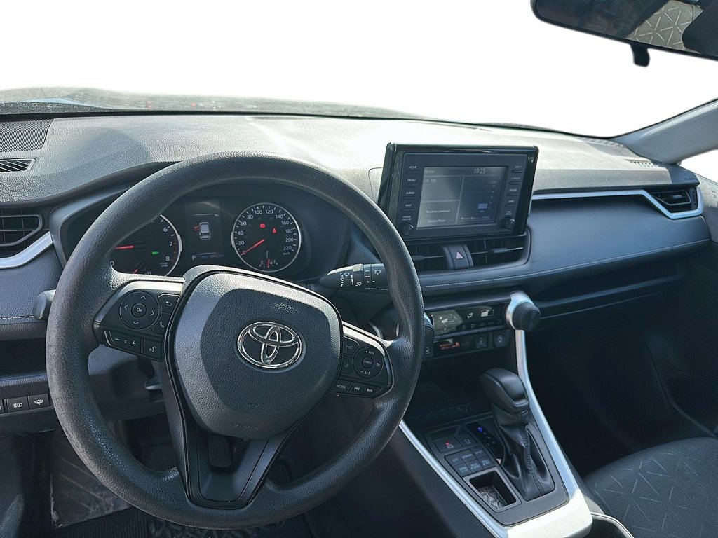 2022 Toyota RAV4 LE AWD in Stratford, Ontario - 9 - w1024h768px