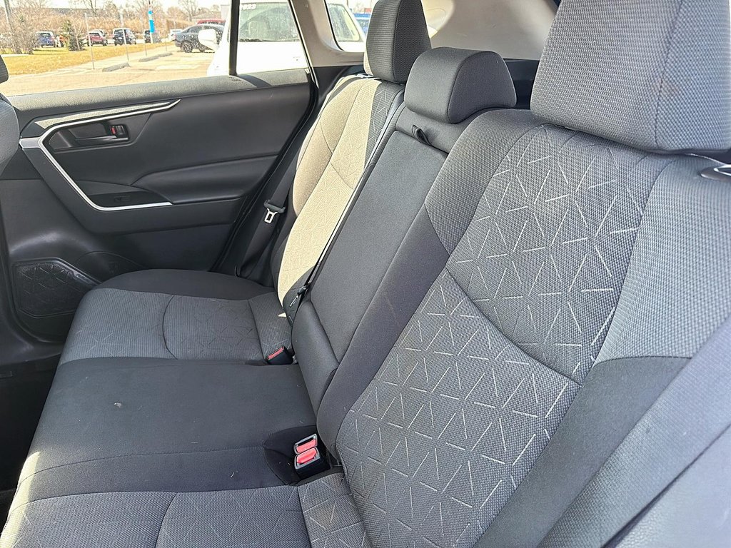 2022 Toyota RAV4 LE AWD in Stratford, Ontario - 16 - w1024h768px