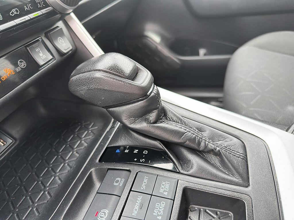 2023 Toyota RAV4 LE AWD in Stratford, Ontario - 14 - w1024h768px