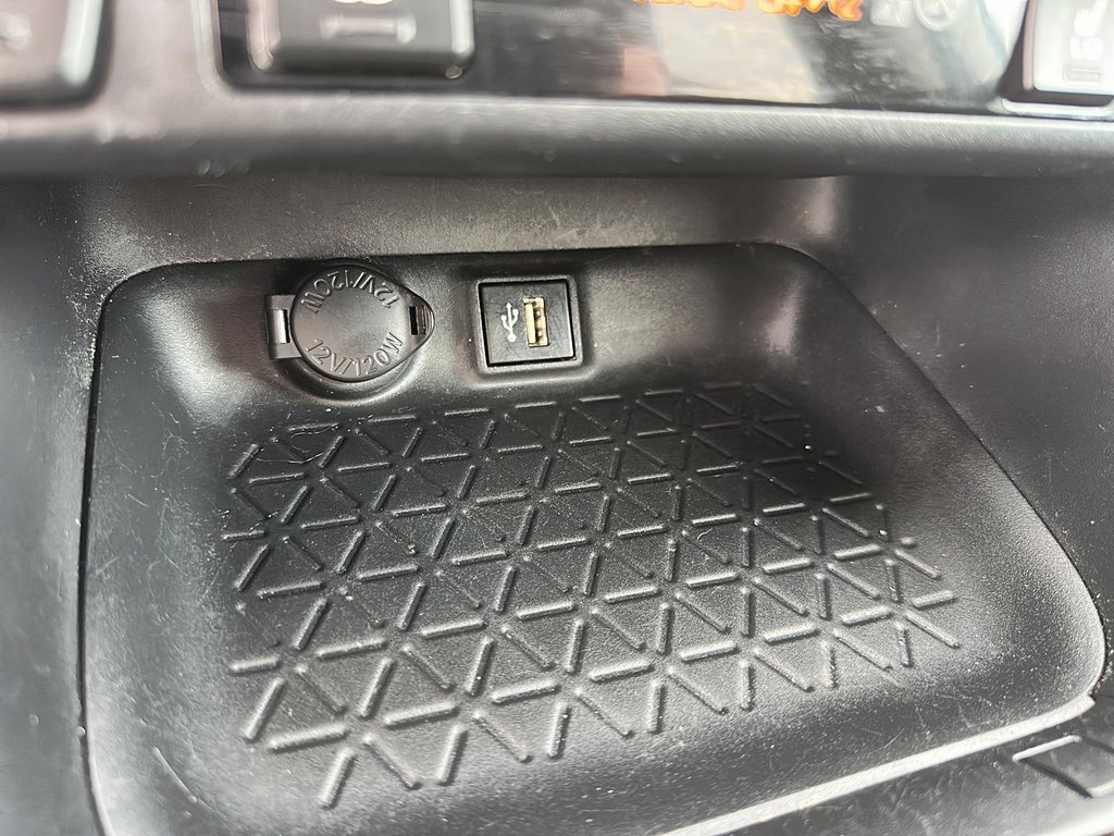 2023 Toyota RAV4 LE AWD in Stratford, Ontario - 16 - w1024h768px
