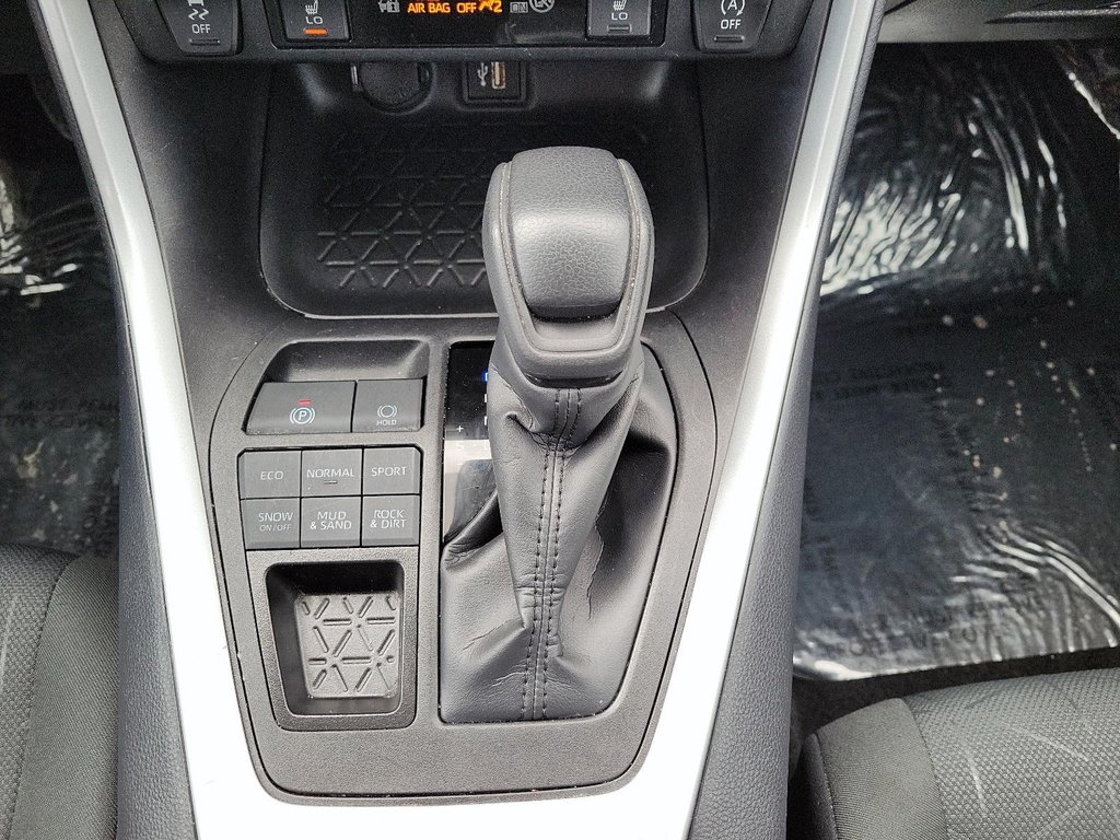 2024 Toyota RAV4 LE AWD in Brantford, Ontario - 14 - w1024h768px