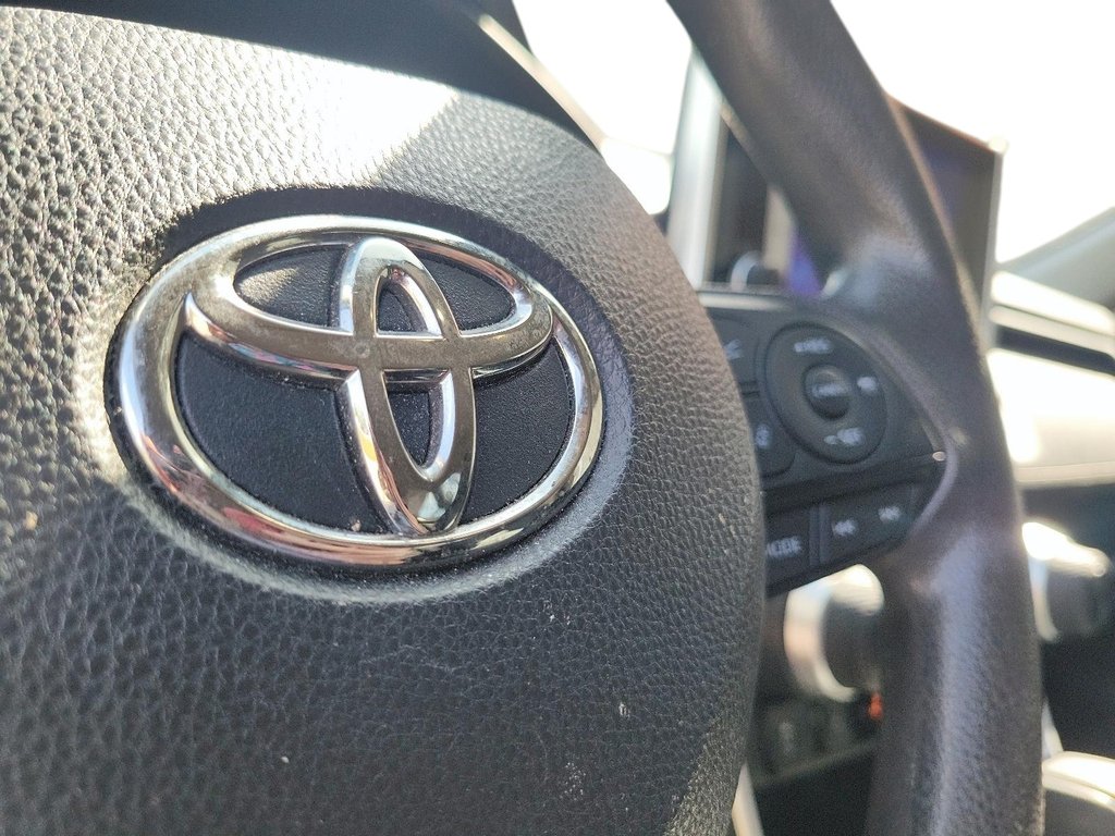 2025 Toyota RAV4 LE AWD in Brantford, Ontario - 18 - w1024h768px