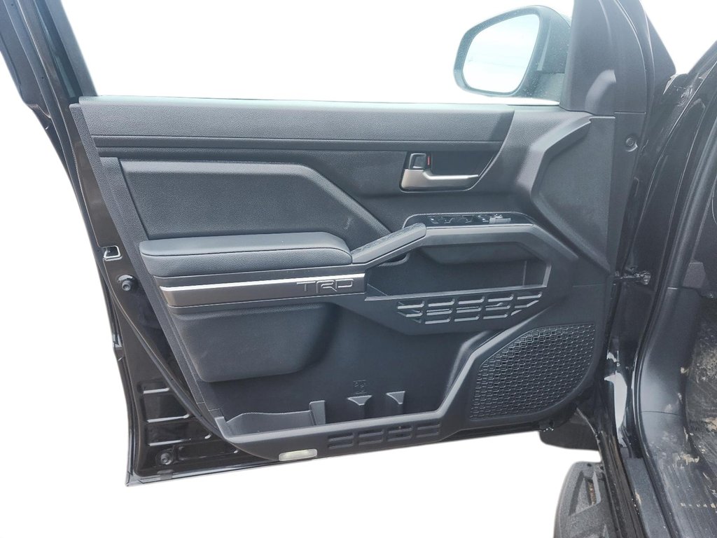 2025 Toyota Tacoma 4X4 Tacoma Double Cab AT in Brantford, Ontario - 9 - w1024h768px