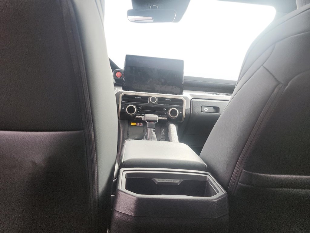 2025 Toyota Tacoma 4X4 Tacoma Double Cab AT in Brantford, Ontario - 8 - w1024h768px