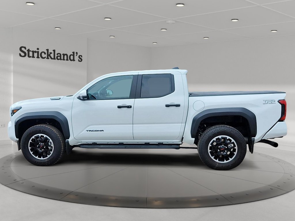 2025 Toyota TACOMA HYBRID Tacoma HV Double Cab in Stratford, Ontario - 5 - w1024h768px