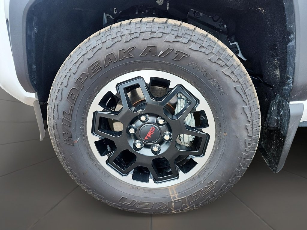 2025 Toyota TACOMA HYBRID Tacoma HV Double Cab in Stratford, Ontario - 7 - w1024h768px