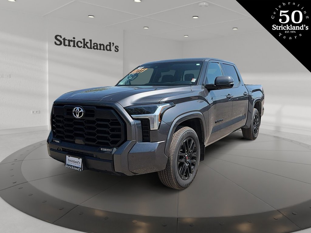 2023  TUNDRA 4X4 CrewMax SR in Stratford, Ontario - 1 - w1024h768px