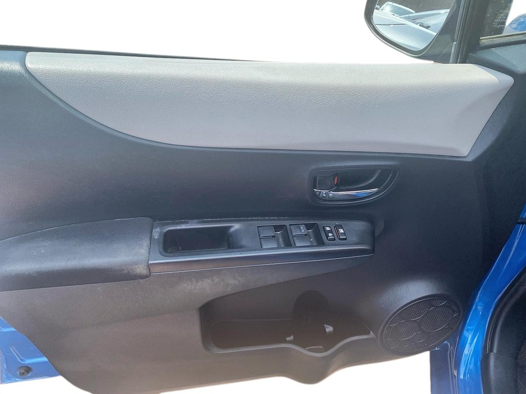 2013 Toyota Yaris 3 Dr CE Hatchback 4A in Stratford, Ontario - 9 - w1024h768px