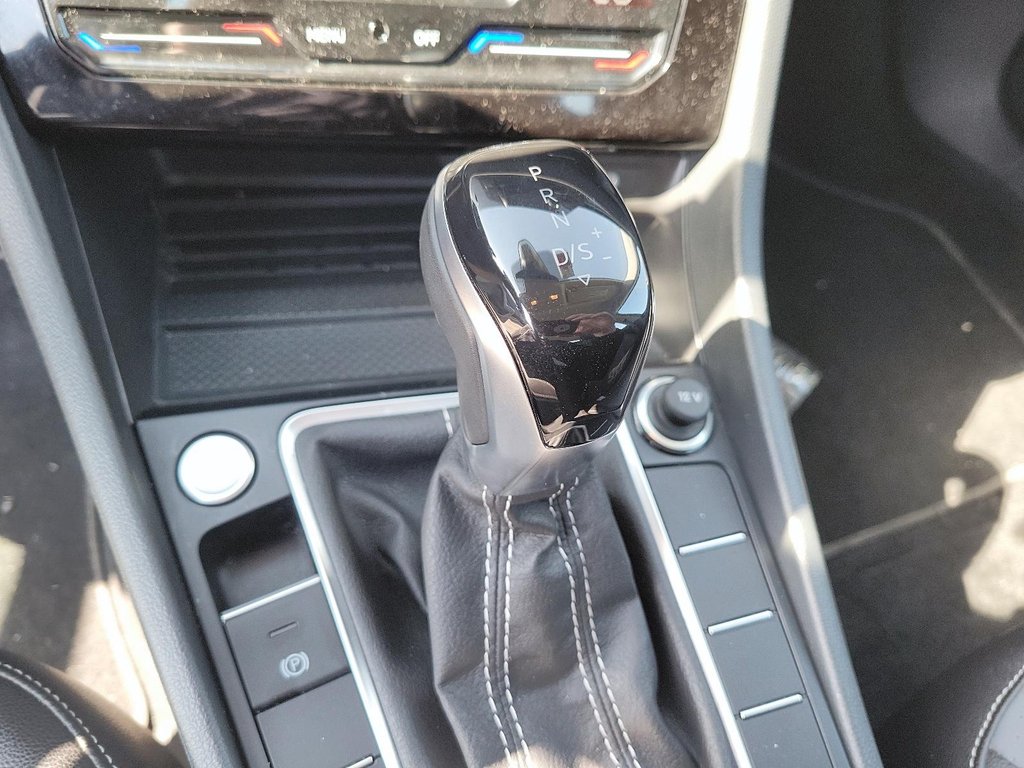2025 Volkswagen Jetta Comfortline Auto in Brantford, Ontario - 14 - w1024h768px