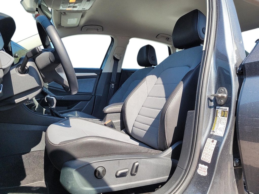 2025 Volkswagen Jetta Comfortline Auto in Brantford, Ontario - 8 - w1024h768px
