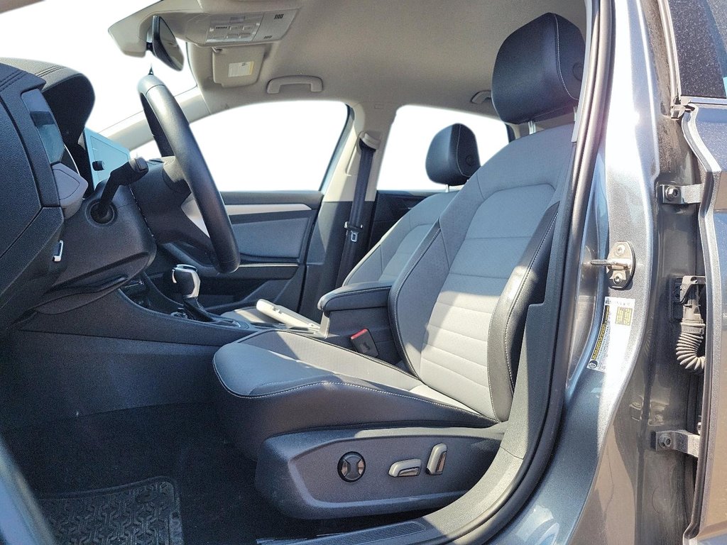 2025 Volkswagen Jetta Comfortline Auto in Brantford, Ontario - 8 - w1024h768px