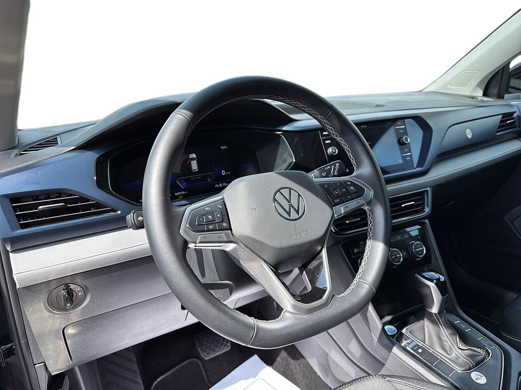 2024 Volkswagen Taos Comfortline 1.5T 8sp w/ Tip FWD in Brantford, Ontario - 8 - w1024h768px