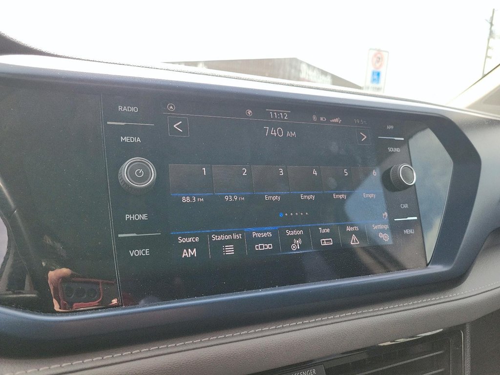 2024 Volkswagen Taos Comfortline 1.5T 8sp w/ Tip FWD in Brantford, Ontario - 15 - w1024h768px