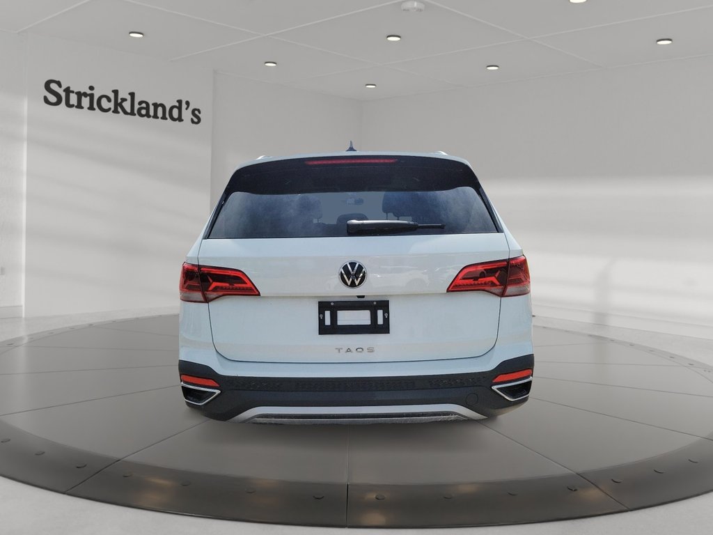 2024 Volkswagen Taos Comfortline 1.5T 8sp w/ Tip FWD in Brantford, Ontario - 3 - w1024h768px