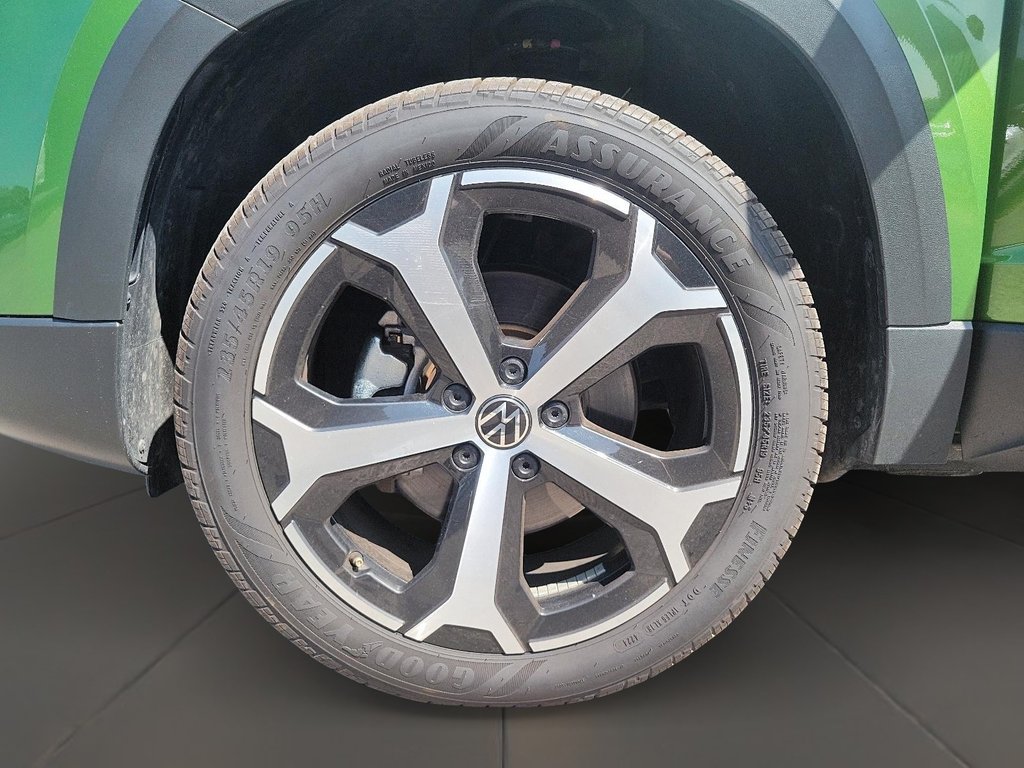 2025 Volkswagen Taos Highline 4MOTION in Brantford, Ontario - 7 - w1024h768px