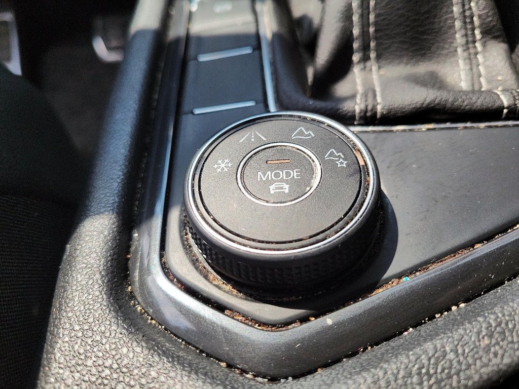 2023 Volkswagen Tiguan Comfortline R-Line Black 2.0T 8sp at w/Tip 4M in Brantford, Ontario - 15 - w1024h768px