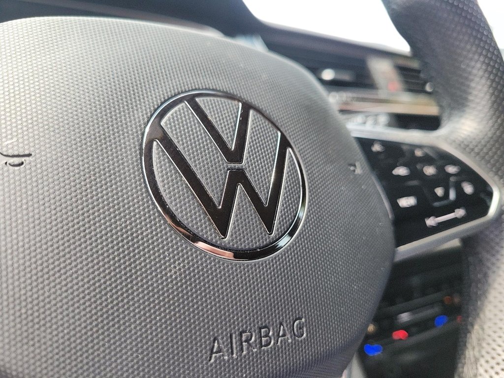 2023 Volkswagen Tiguan Comfortline R-Line Black 2.0T 8sp at w/Tip 4M in Brantford, Ontario - 19 - w1024h768px