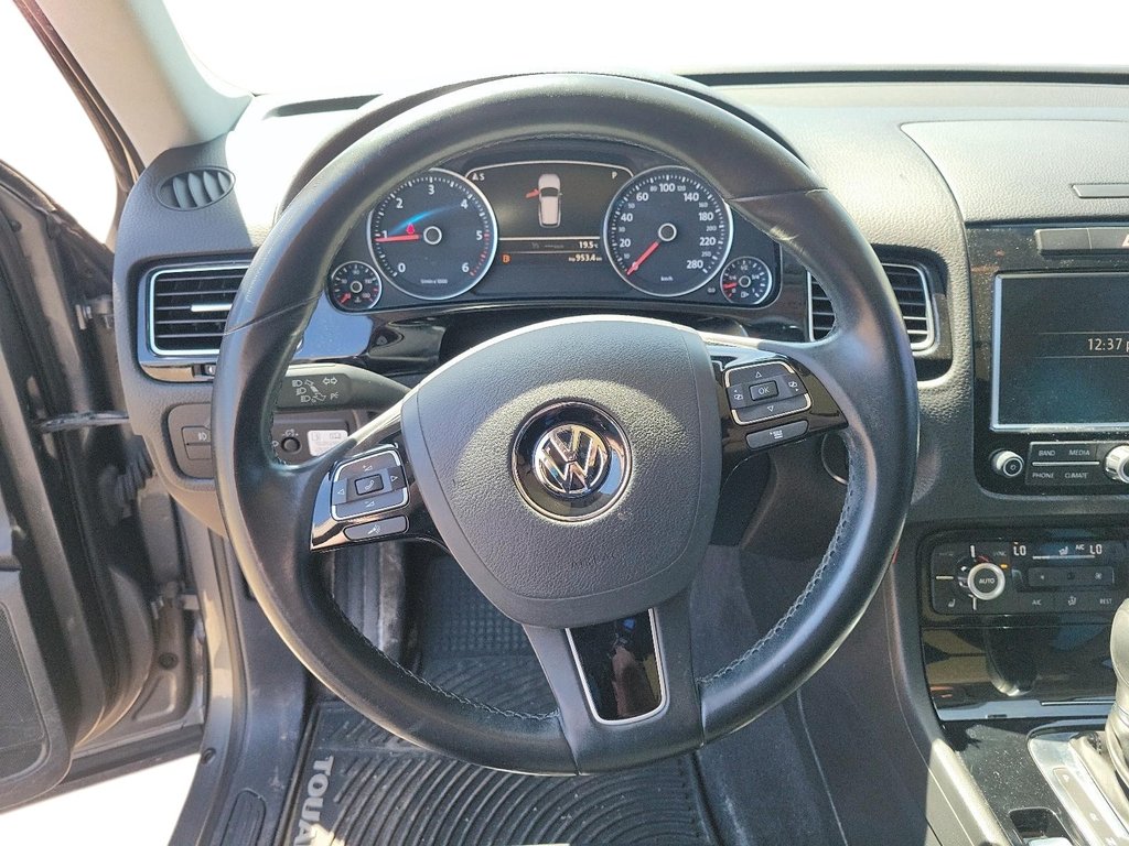 2014 Volkswagen Touareg Comfortline 3.0 TDI 8sp at Tip 4M in Brantford, Ontario - 11 - w1024h768px