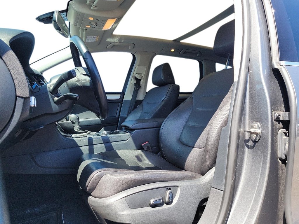 2014 Volkswagen Touareg Comfortline 3.0 TDI 8sp at Tip 4M in Brantford, Ontario - 8 - w1024h768px