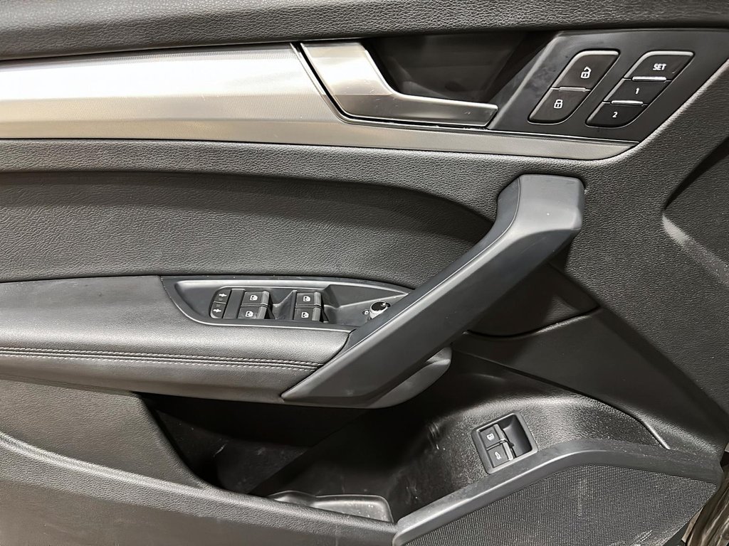 2020 Audi Q5 S TRNC in Stratford, Ontario - 10 - w1024h768px