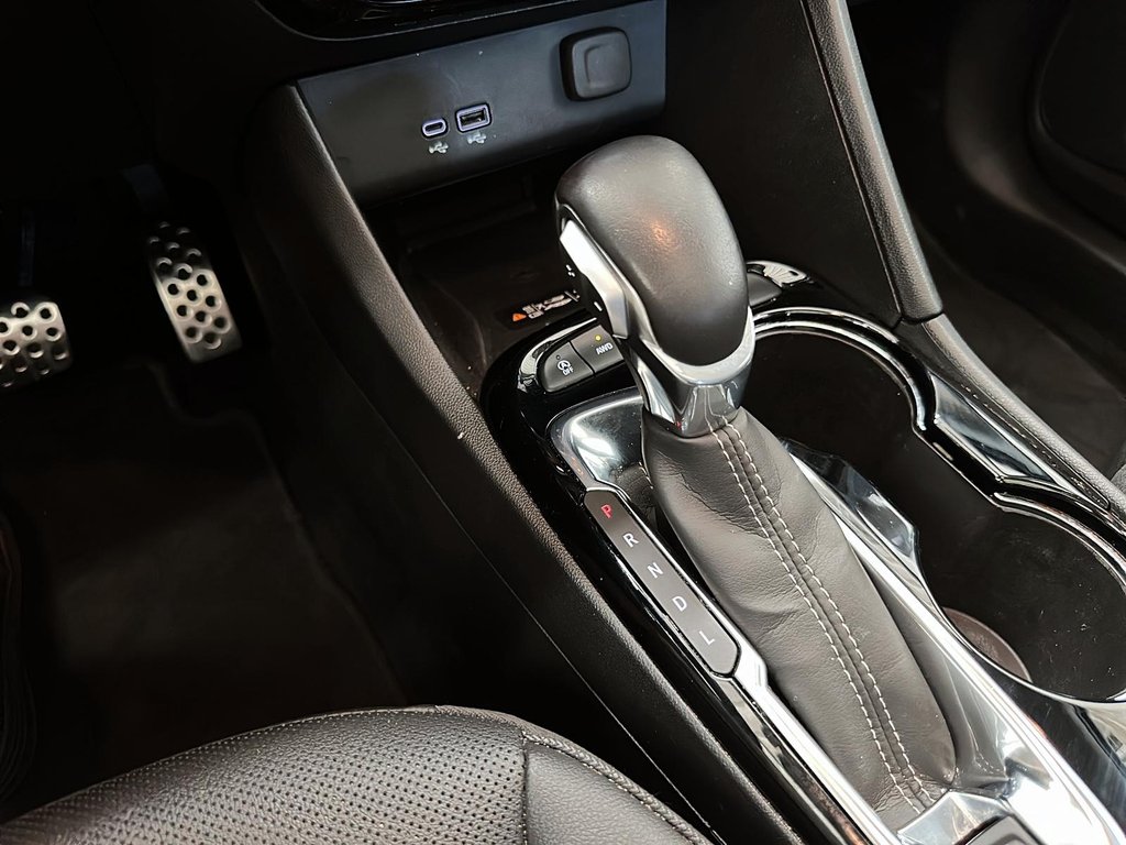 2024 Buick Encore GX GX SPORT TOURING AWD in Stratford, Ontario - 14 - w1024h768px