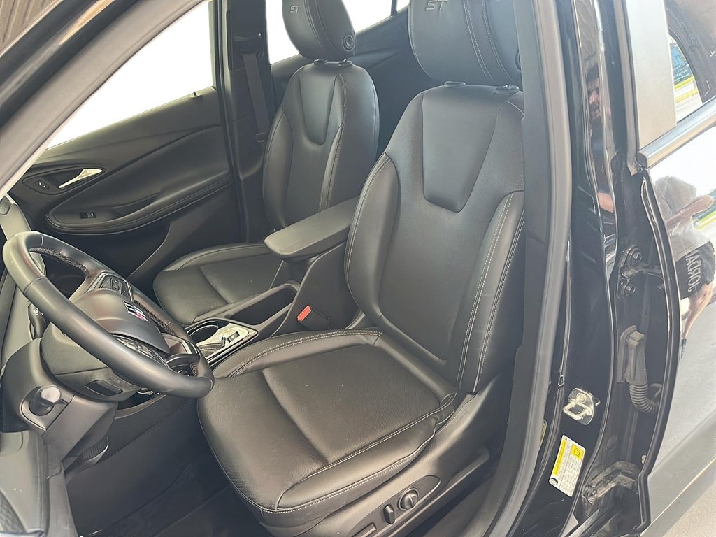 2024 Buick Encore GX GX SPORT TOURING AWD in Stratford, Ontario - 8 - w1024h768px