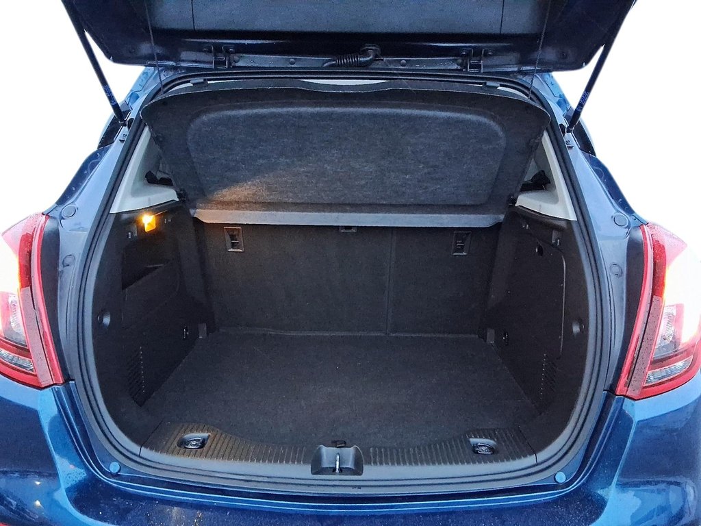 2019 Buick Encore SPORT TOURING AWD in Stratford, Ontario - 6 - w1024h768px